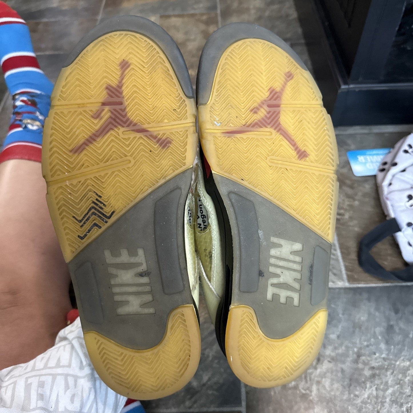 Size 10.5 - Jordan 5 SP x Off-White Mid Sail