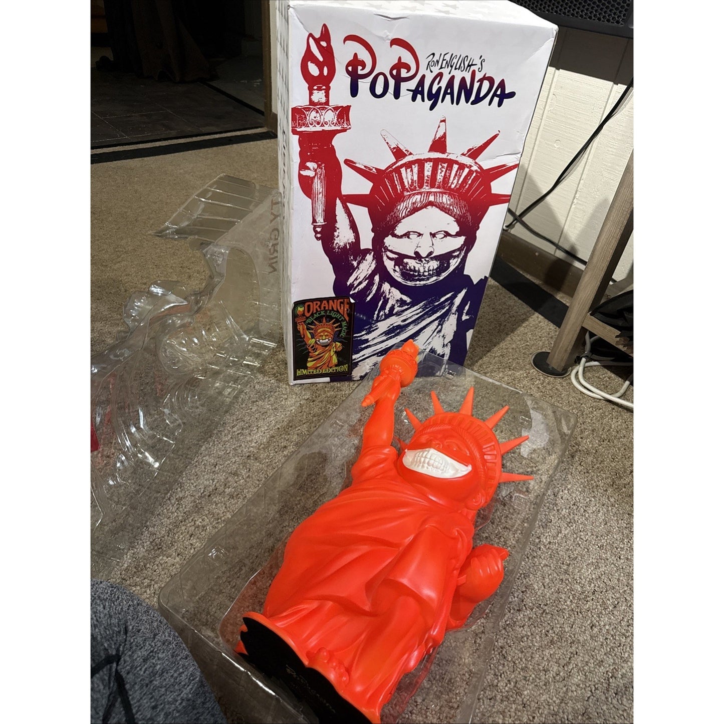 Mindstyle Popaganda Ron English Liberty Grin Blacklight Magic Orange Statue Used