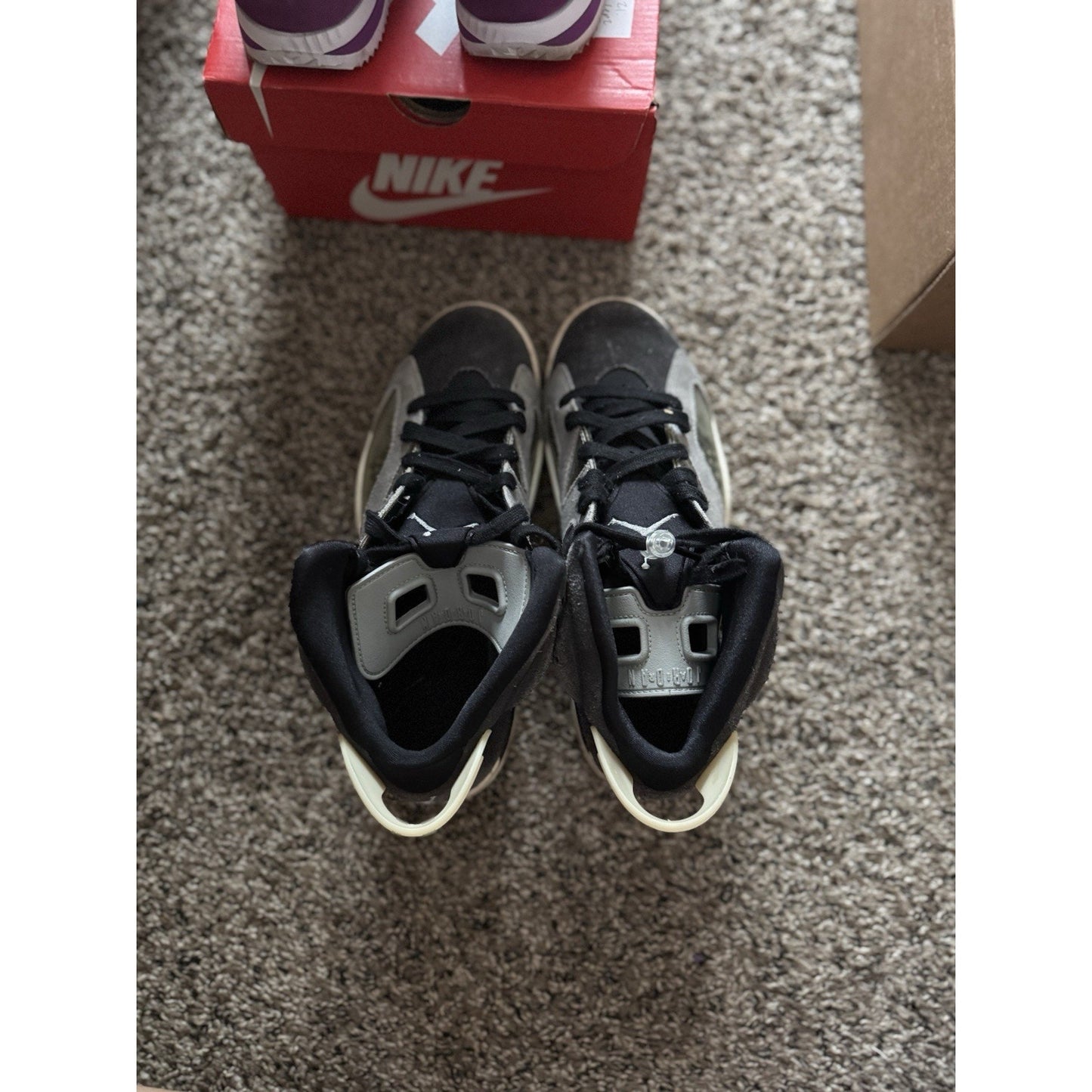 Size 9.5 - Air Jordan 6 Retro Tech Chrome W BS355