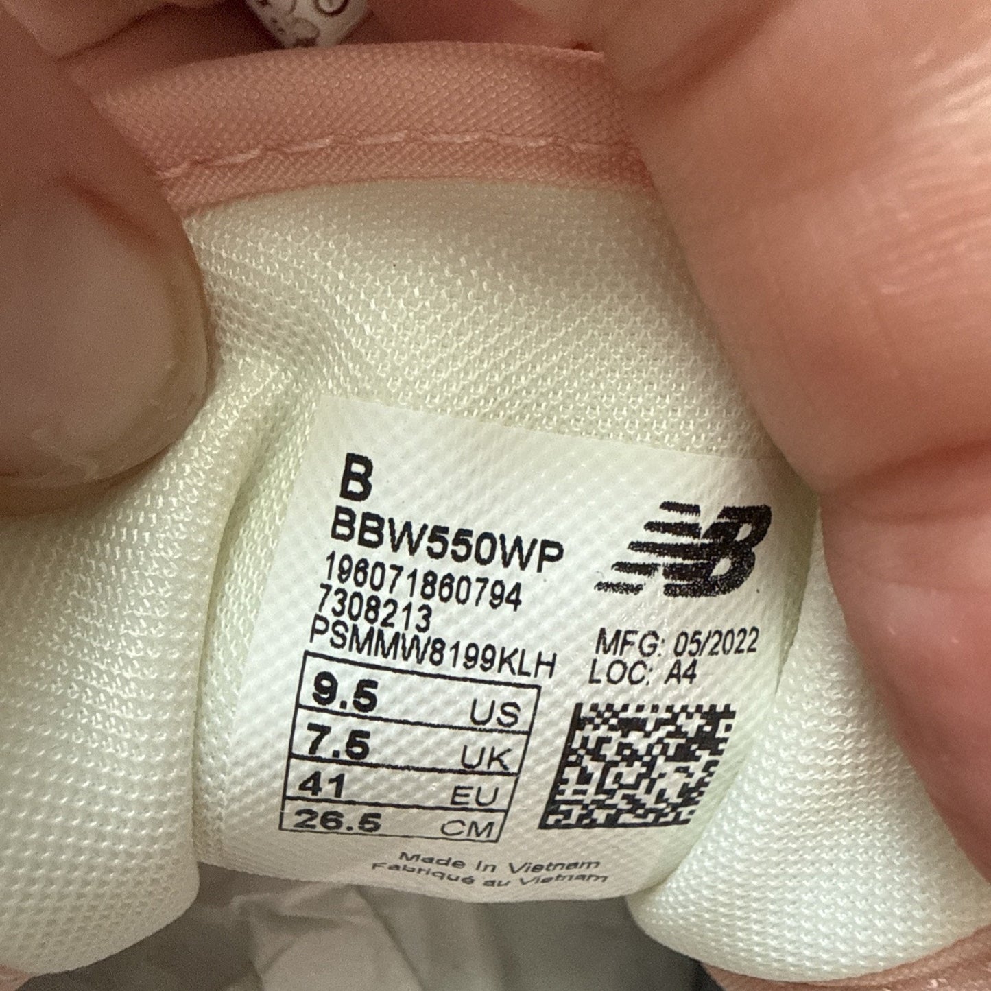Size 9.5 - New Balance 550 White Pink W
