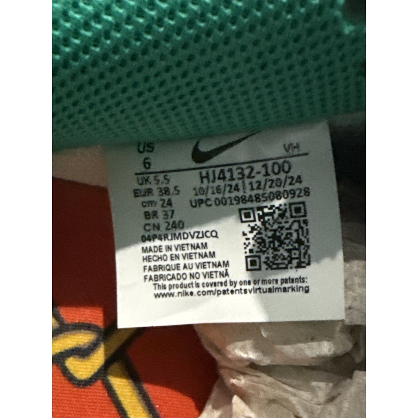 Size 6 - Men's CSEF x Nike Dunk SB Low White Clear Emerald