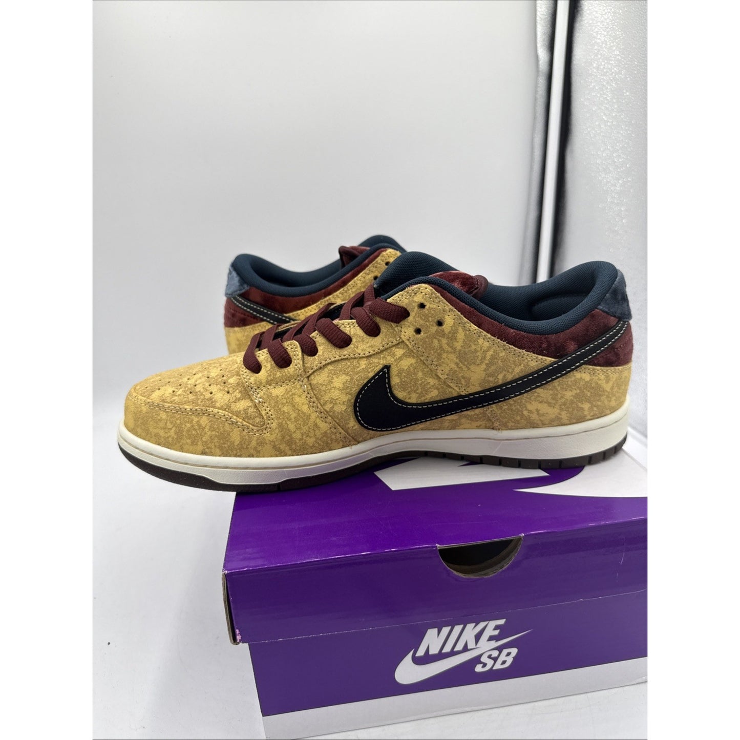 Size 11.5 - Nike Dunk SB Low City of Cinema