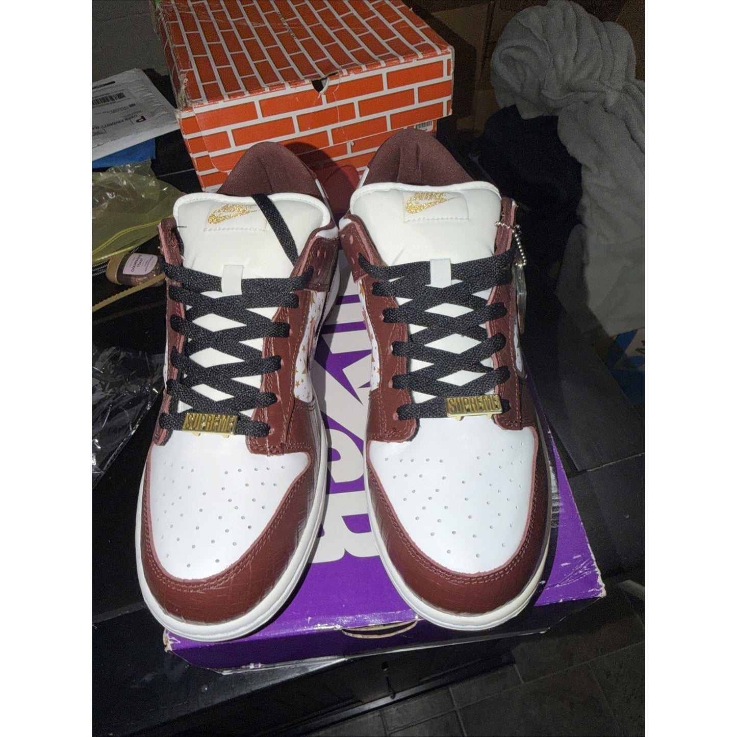 Size 11 - Supreme x Nike Dunk OG SB QS Low Barkroot Brown