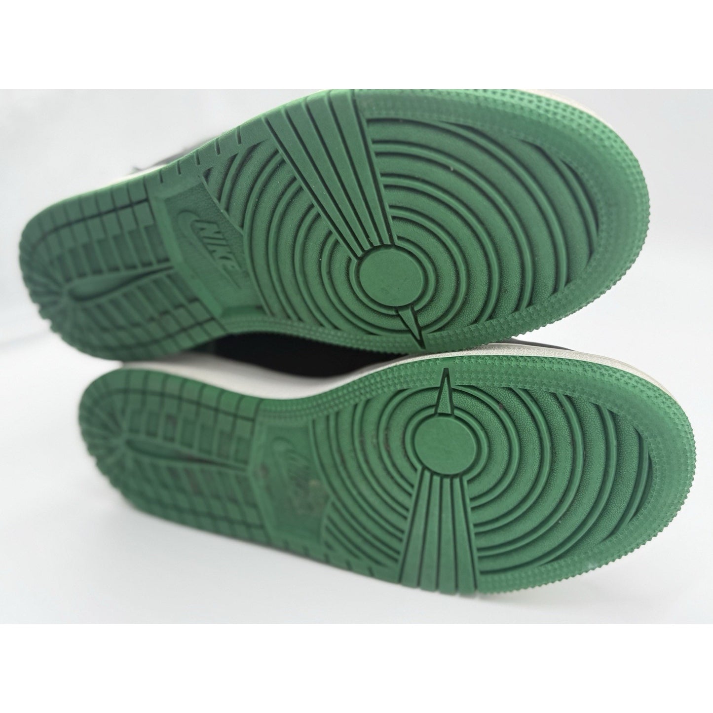 Size 6 (GS) - Jordan 1 Retro OG High Pine Green 2.0 NBS271