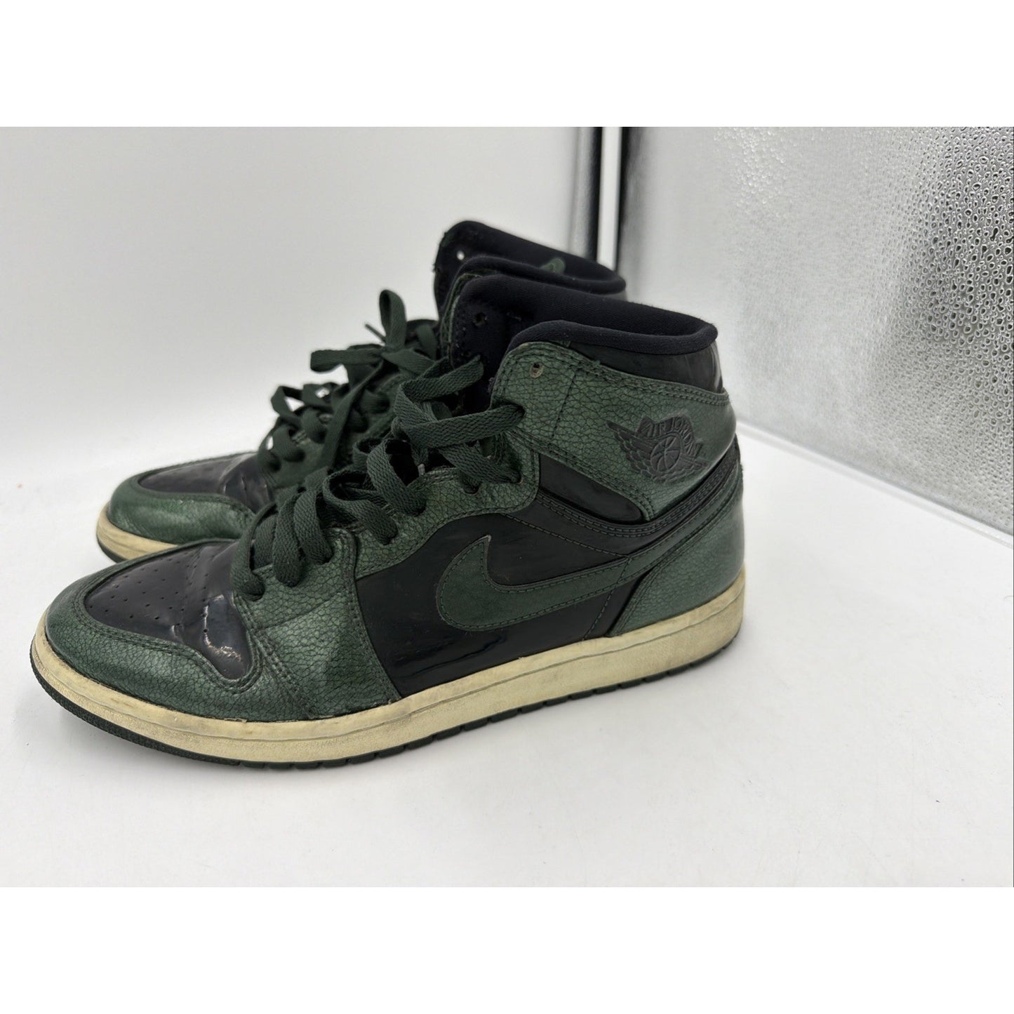 Size 9 - Air Jordan 1 High Anti-Gravity Machines
