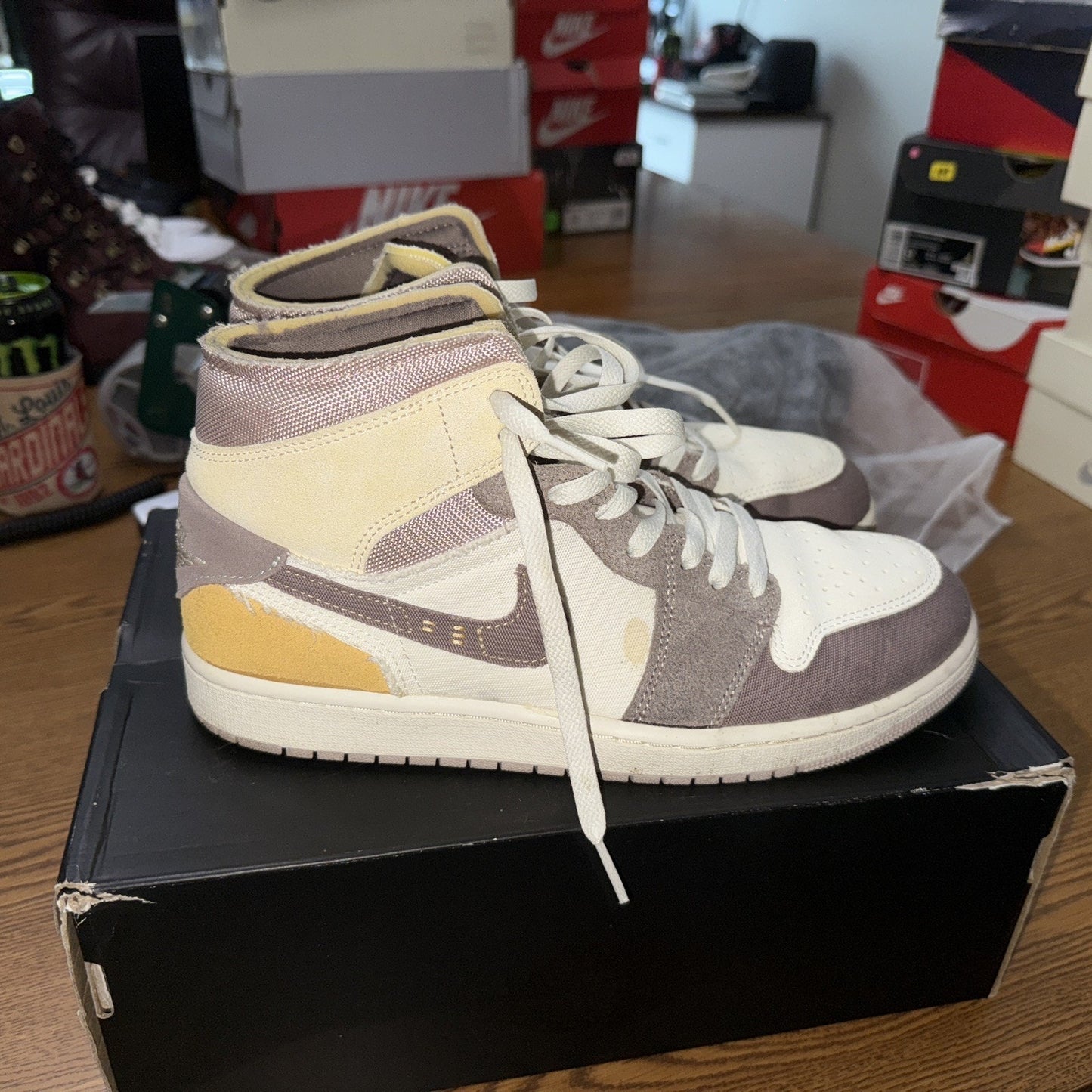 [DZ5329-001] Mens Air Jordan Retro 1 Mid SE 'Tartan Swoosh'