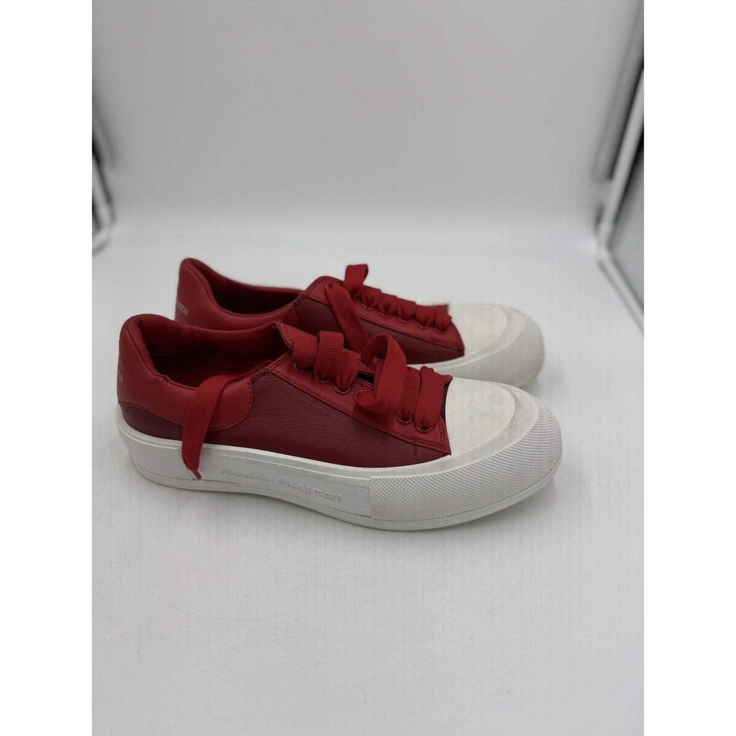 Size Eu 42 US 8.5 Men’s Alexander McQueen Sneakers