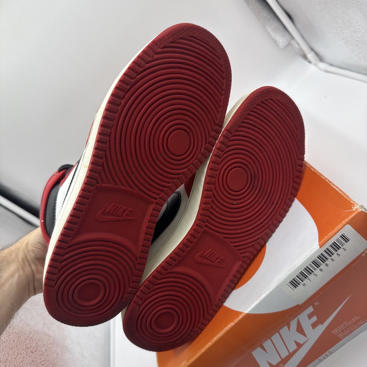 Size 8 - Air Jordan 1 KO 2021 Chicago