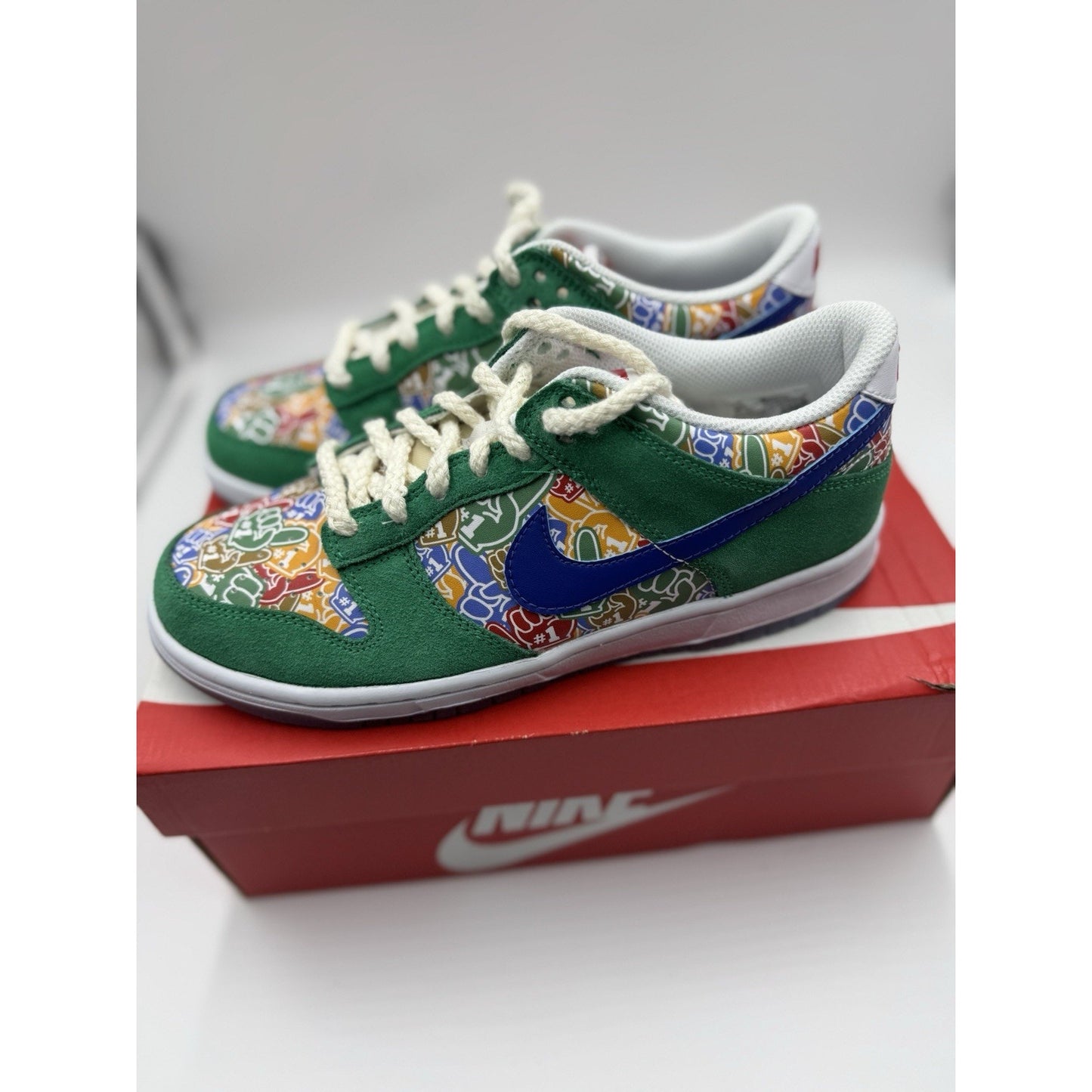 Size 6.5 (GS) - Nike Dunk Low Foam Finger BS570
