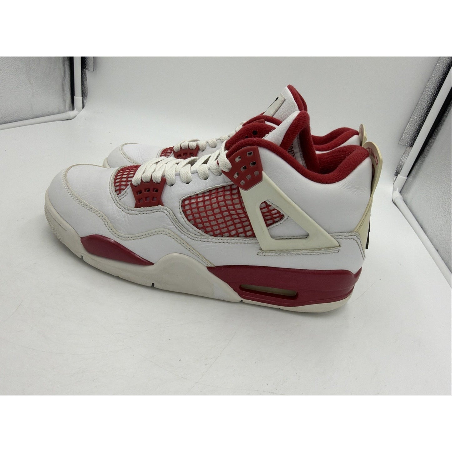 Size 8.5 - Jordan 4 Retro alternate 89 2016