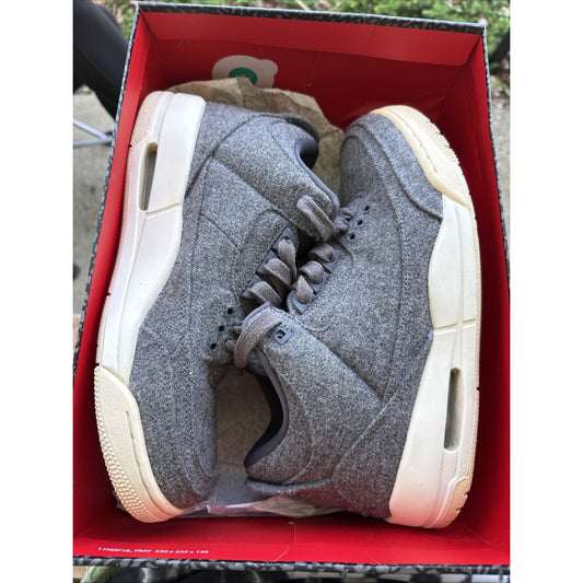 Size 9.5 mens Jordan 3 Retro WOOL