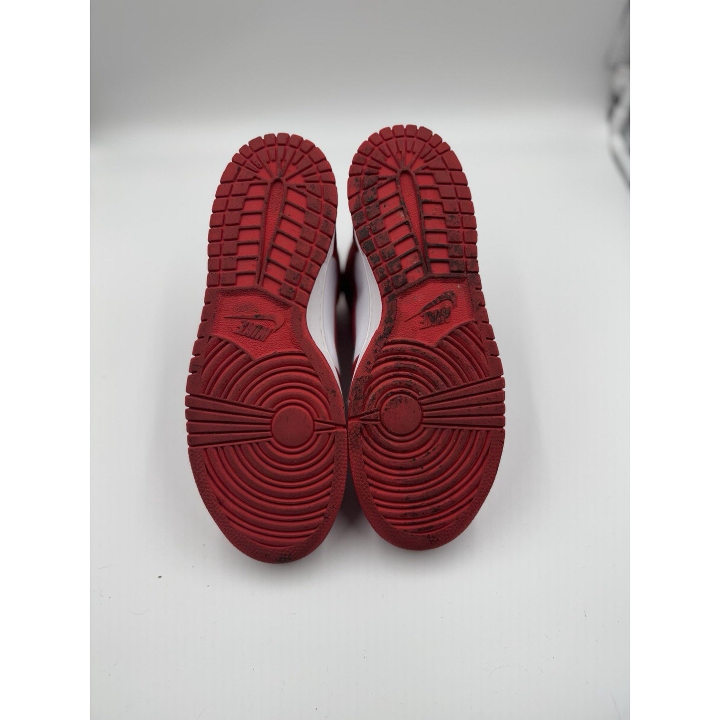 Size 6 (GS) - Nike Dunk High Championship Red NBS305