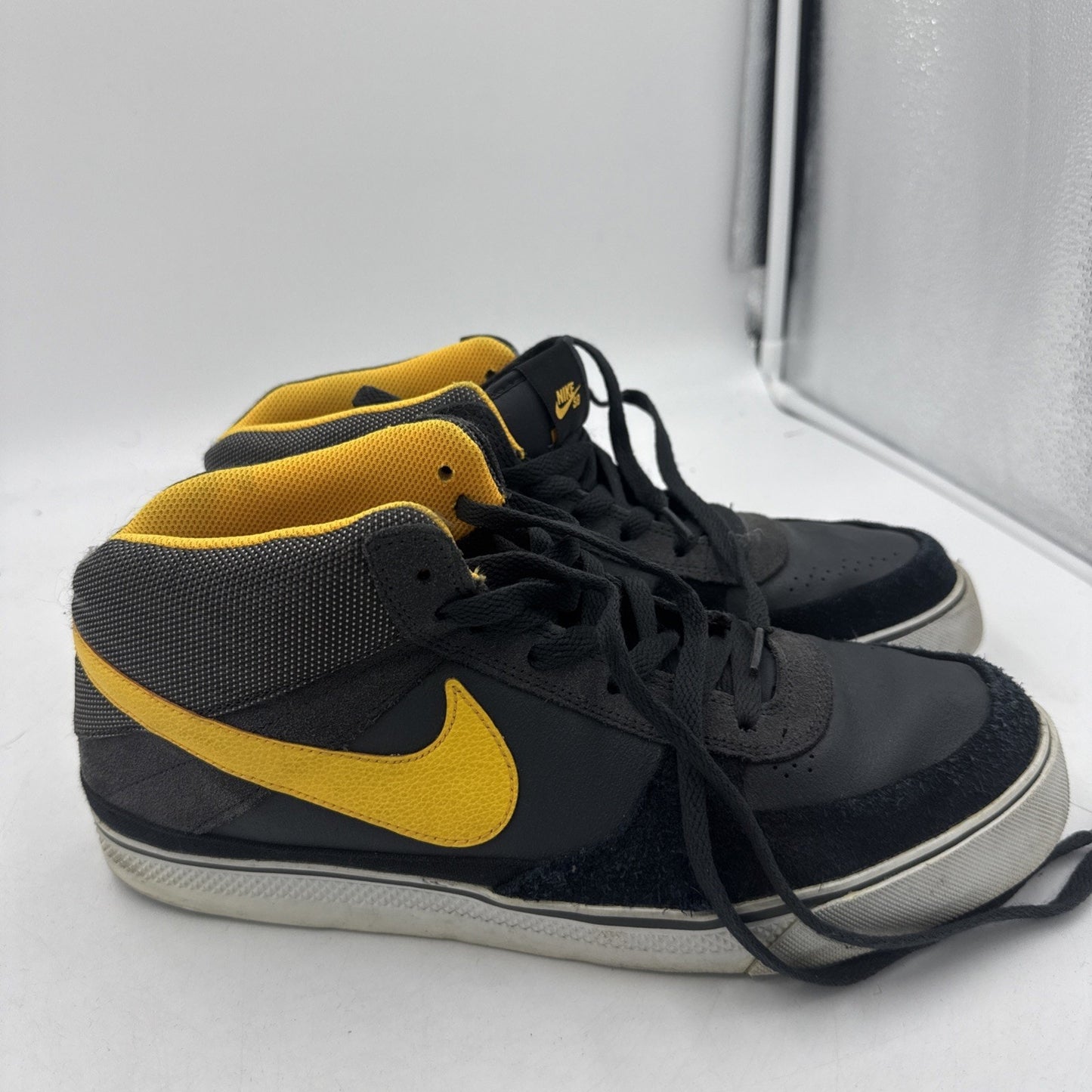 Size 11 - Nike Mavrk 2 Low Black White