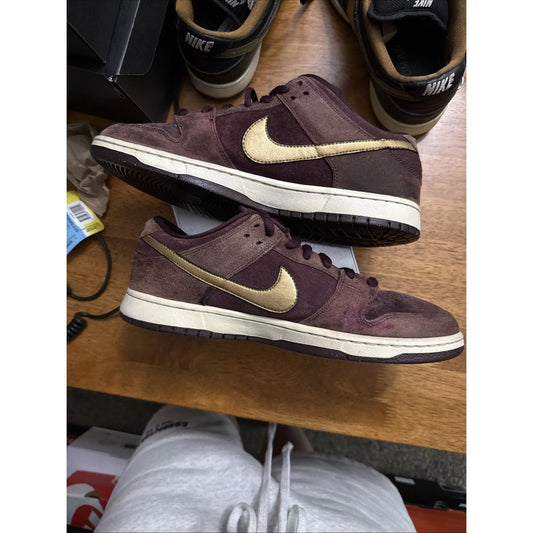 Size 9.5 - Nike Dunk Pro SB Low UK Passport