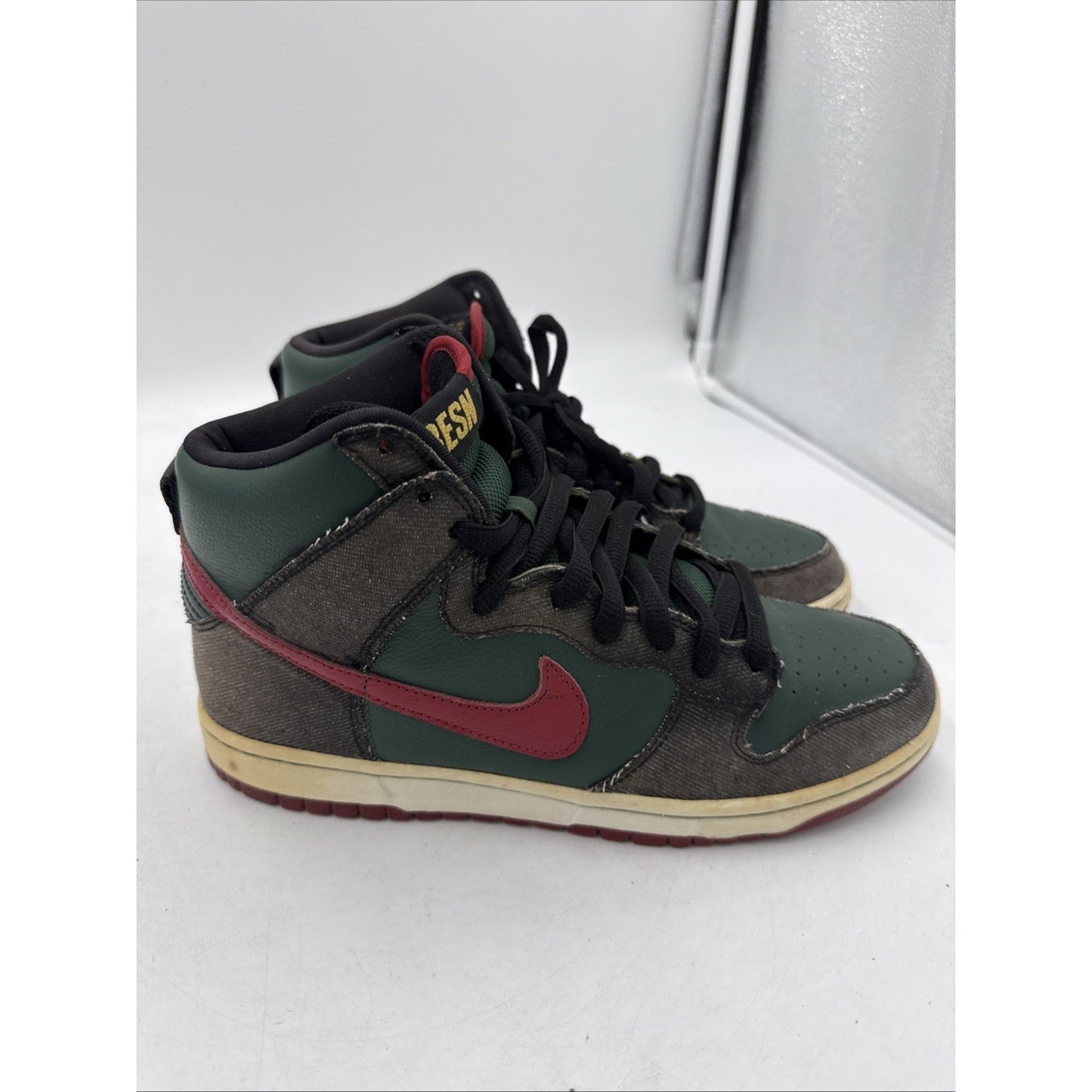 Size 8 - Nike Dunk Premium SB High RESN