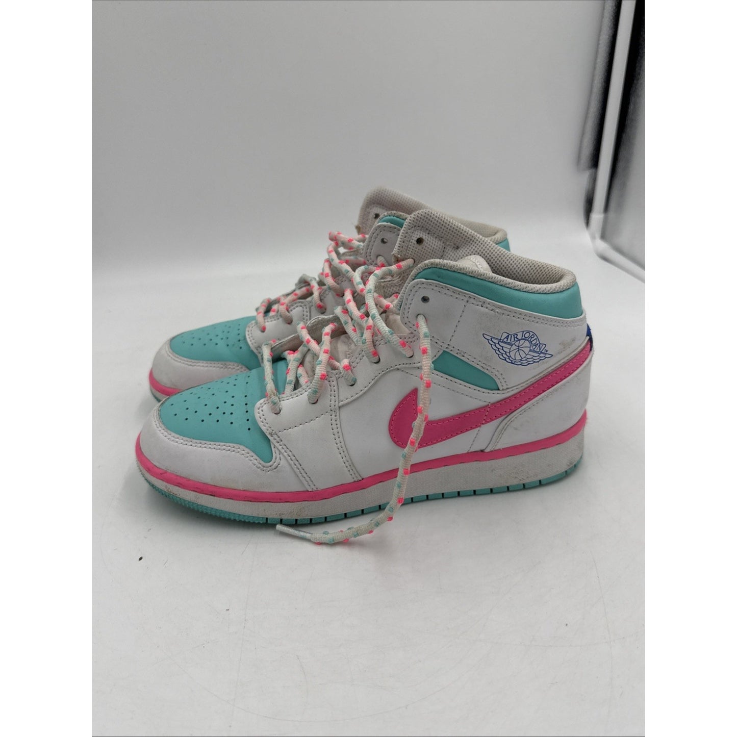 Size 5.5 (GS) - Jordan 1 Mid Digital Pink