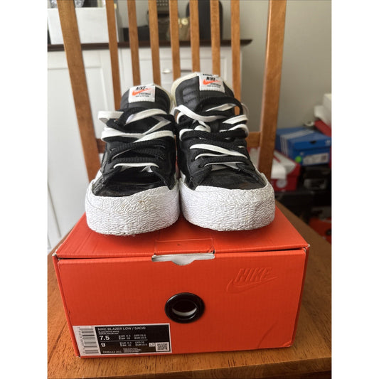 Size 7.5 - Nike sacai x Blazer Low Black Patent BS233