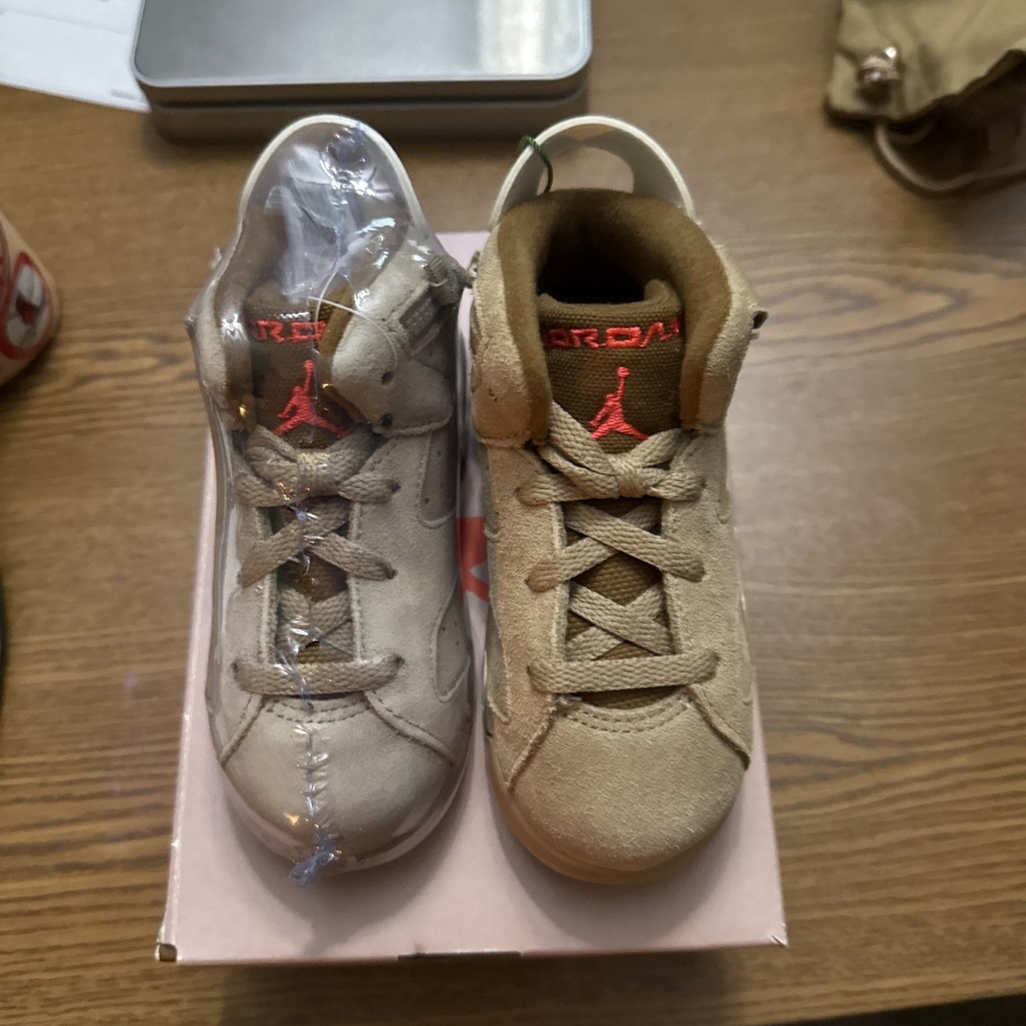 [DH0692-200] TODDLERS AIR JORDAN RETRO 6 'TRAVIS SCOTT BRITISH KHAKI' (TD)