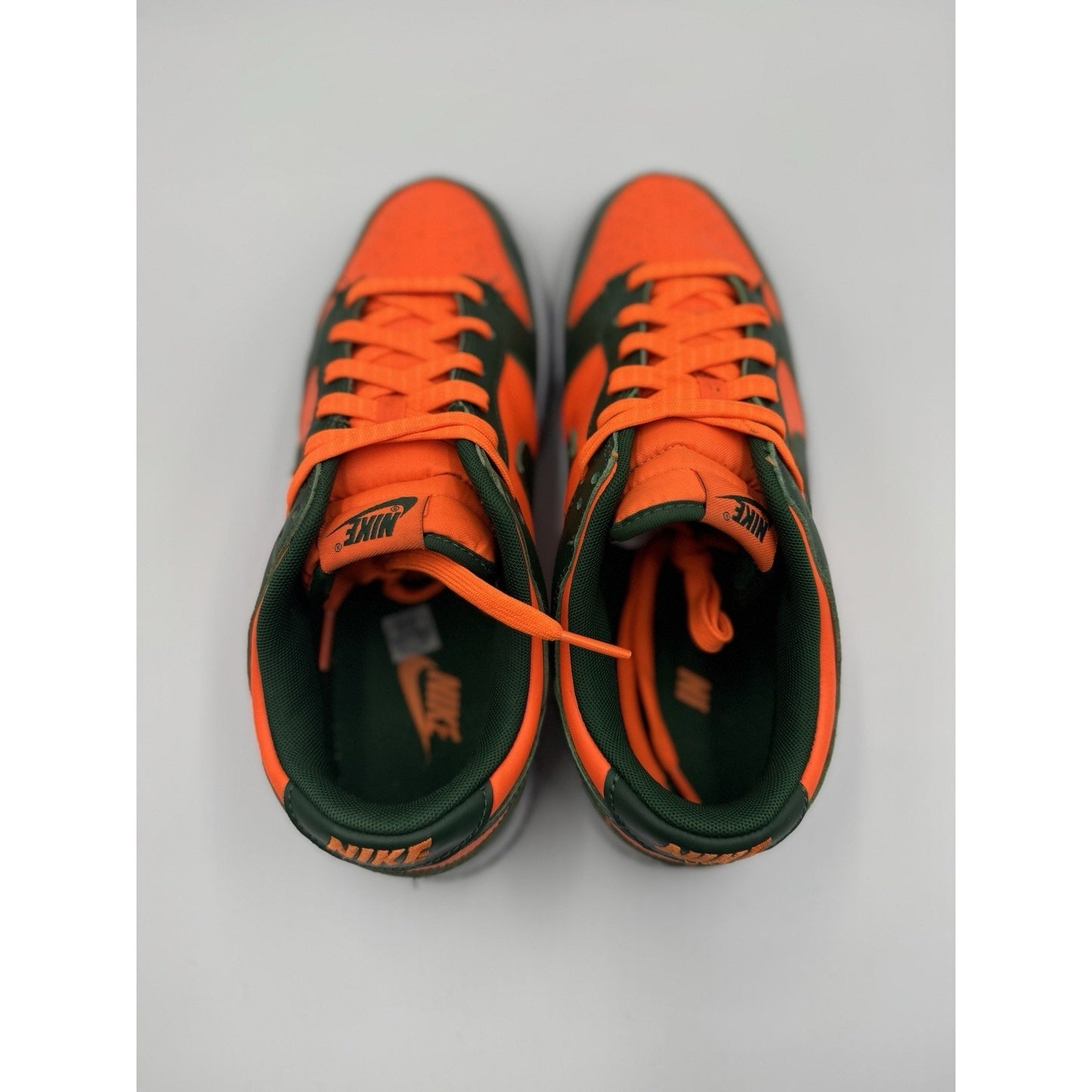 Size 10 - Nike Dunk Low Miami Hurricanes NBS306