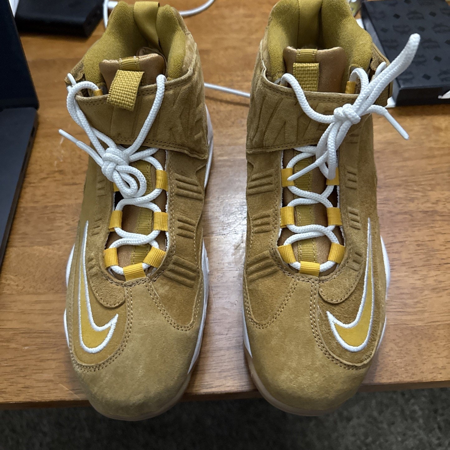 Size 10.5 - Nike Air Griffey Max 1 Wheat BS373