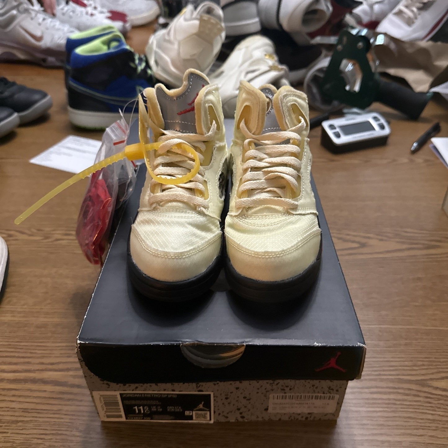 Size 3c - Jordan 5 Retro SP x Off-White Mid Sail