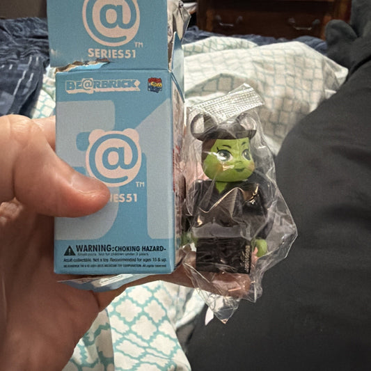 bearbrick series 51 Wicked Elphaba Be@rbrick 100%