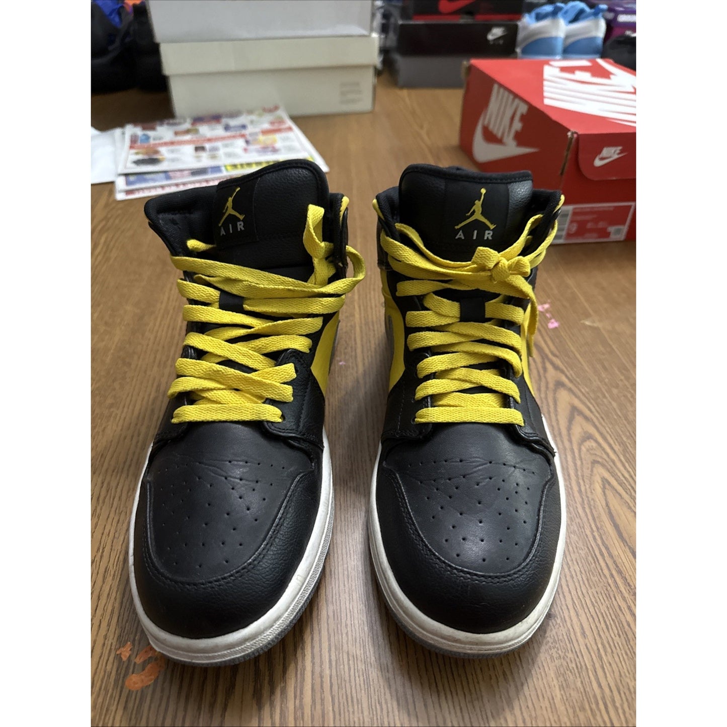 Size 10 - Air Jordan 1 Phat Black Speed Yellow NBS166