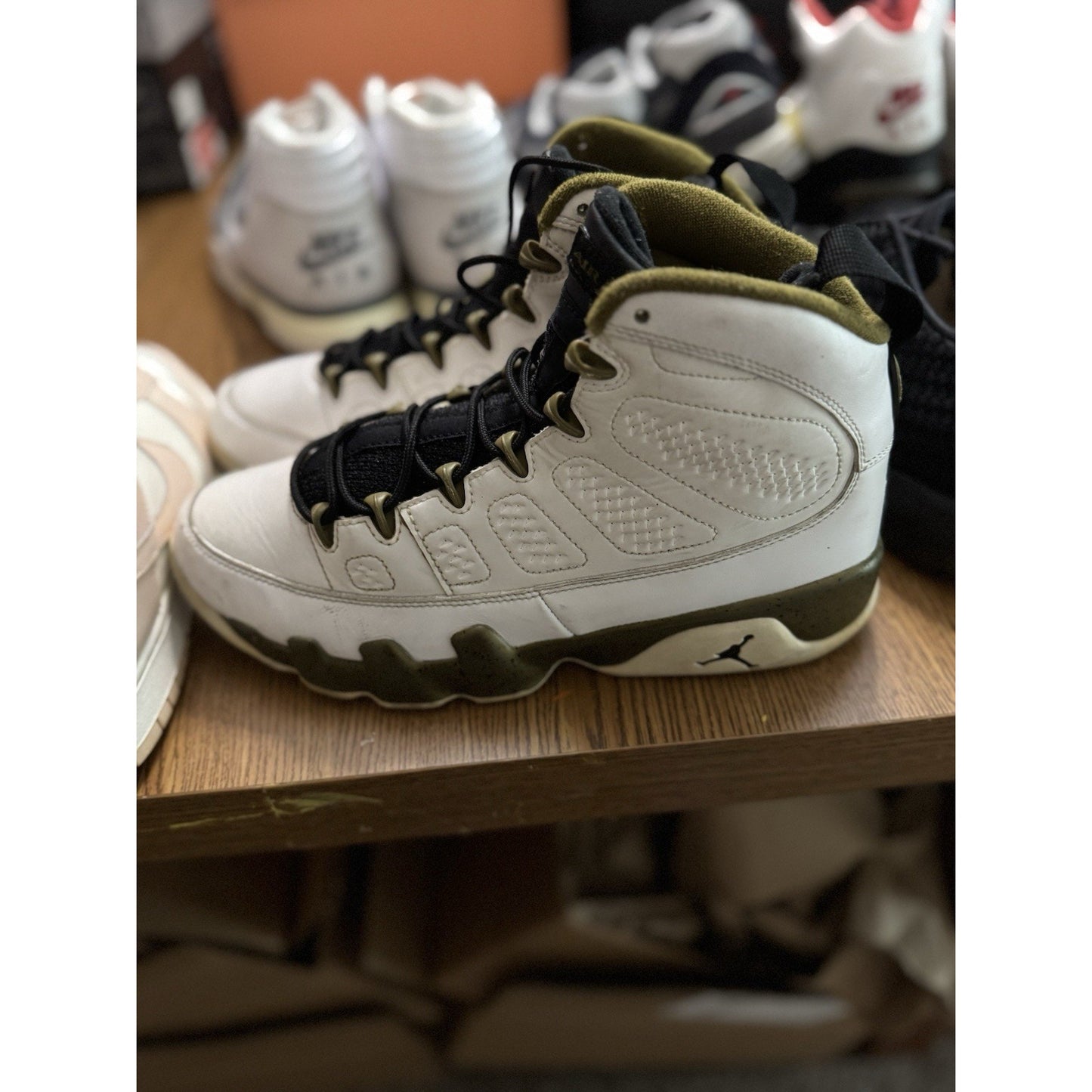 Size 9 - Air Jordan 9 Retro Statue NBS053