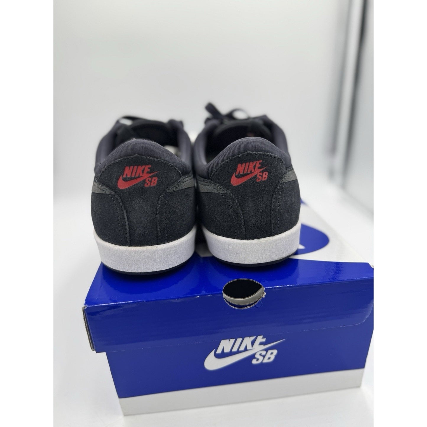 Size 11 - Nike Sb Eric Koston Gray 2011 bs870