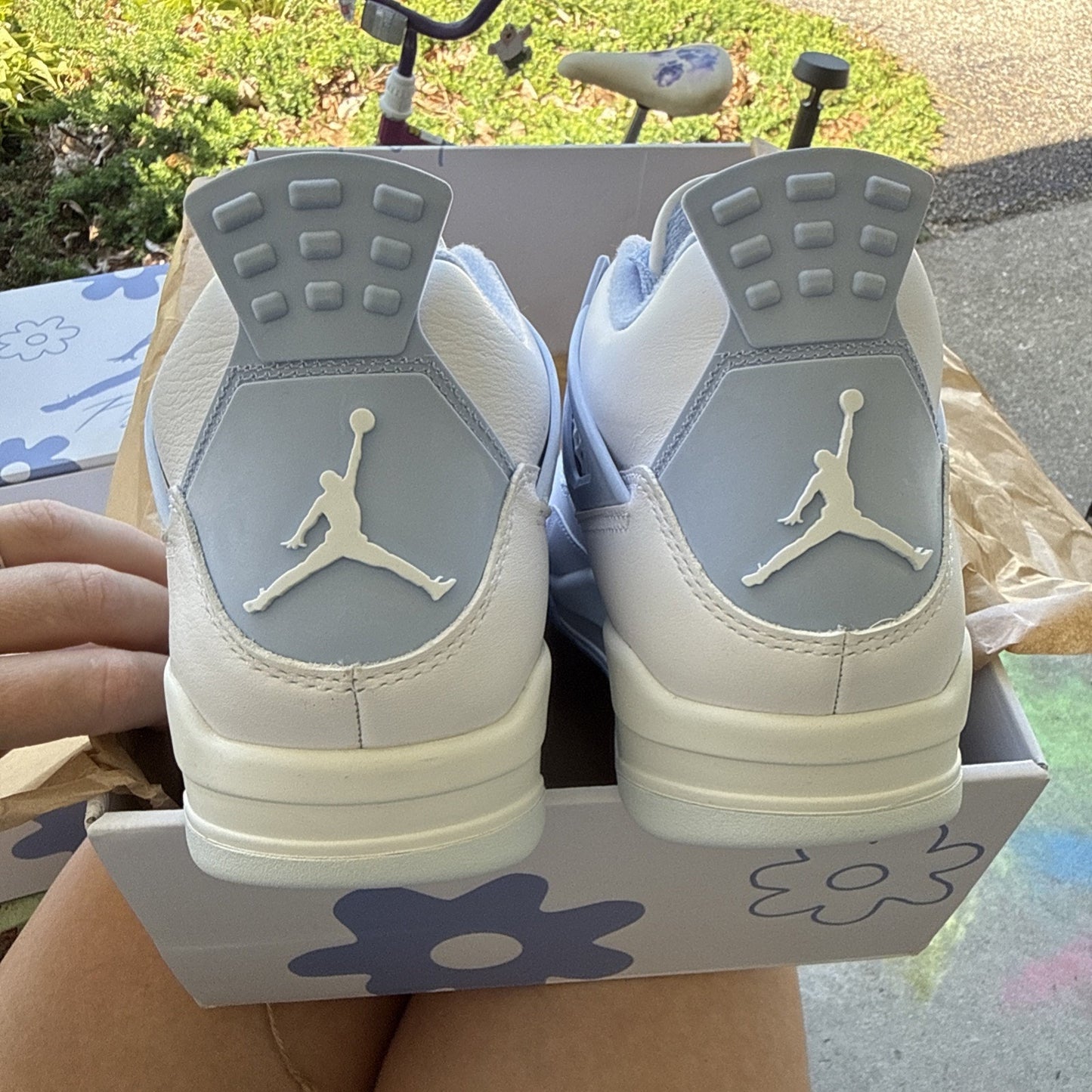 Size 10.5 - Air Jordan 4 Retro Forget Me Not W