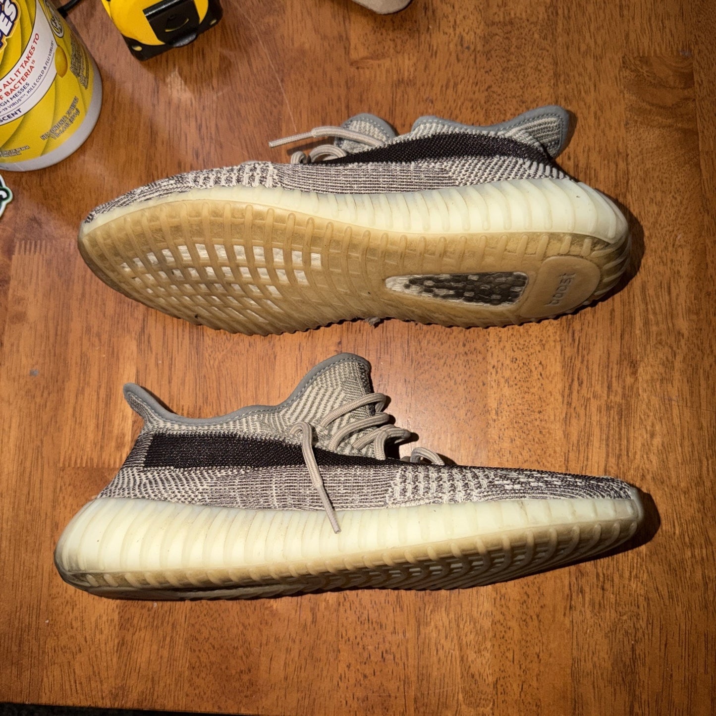 Size 10.5 - adidas Yeezy Boost 350 V2 Low Zyon