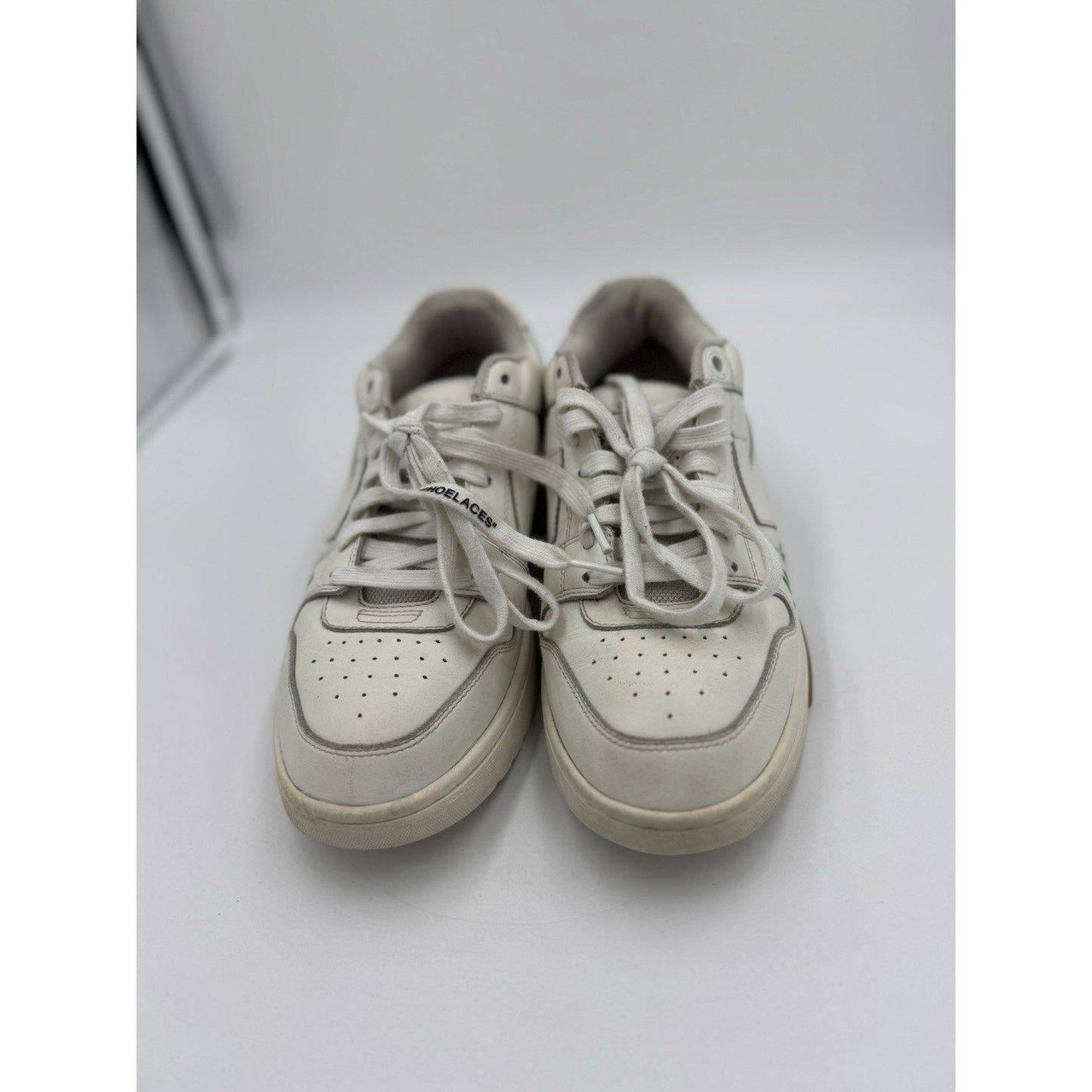 Size EU 40 US 7.5 Off-White Out Of Office