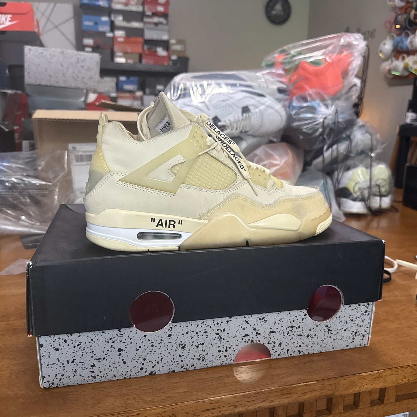 Size 11 - Jordan 4 SP x Off-White Mid Sail W BS301