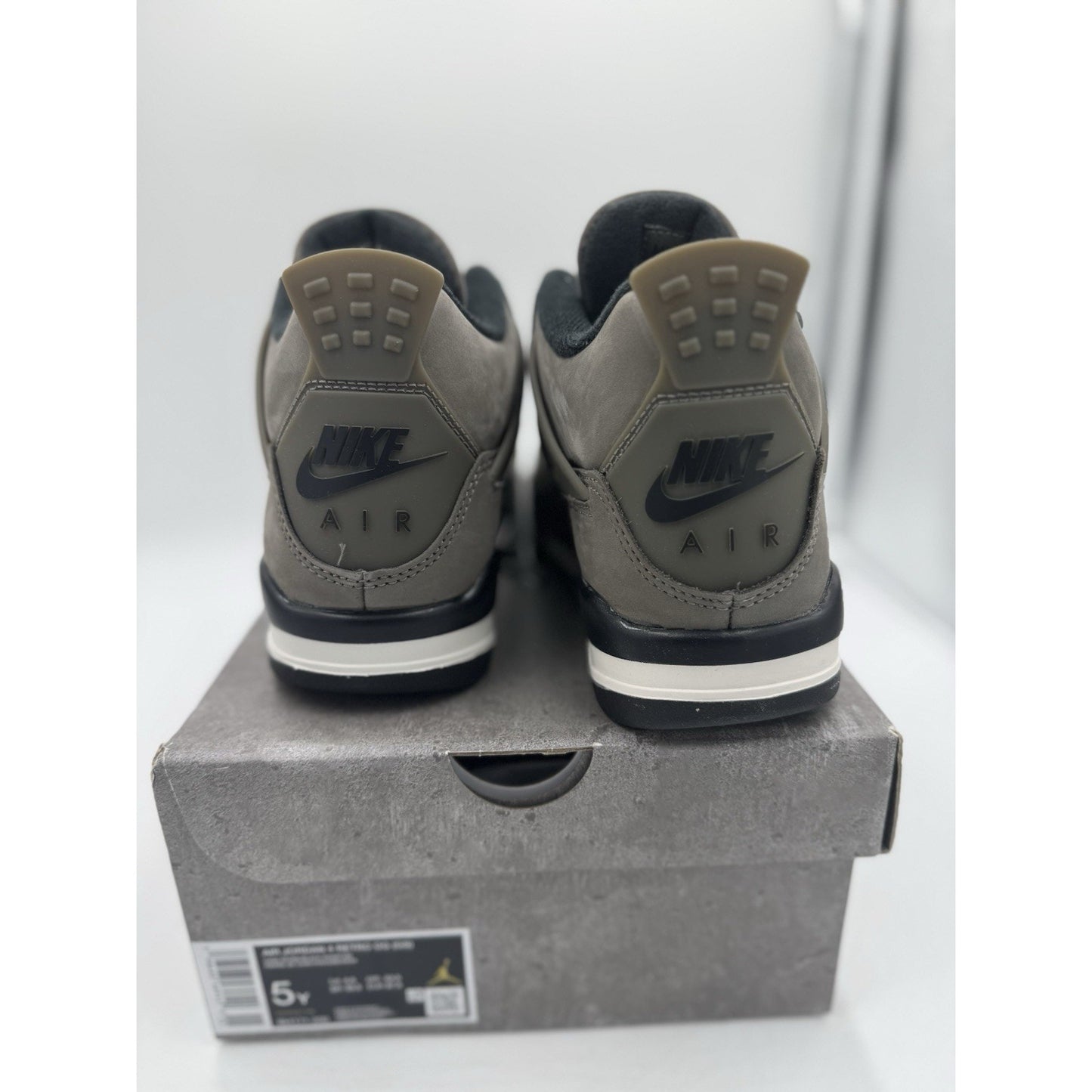 Size 5y Jordan 4 Retro Cave Stone ib4171-200