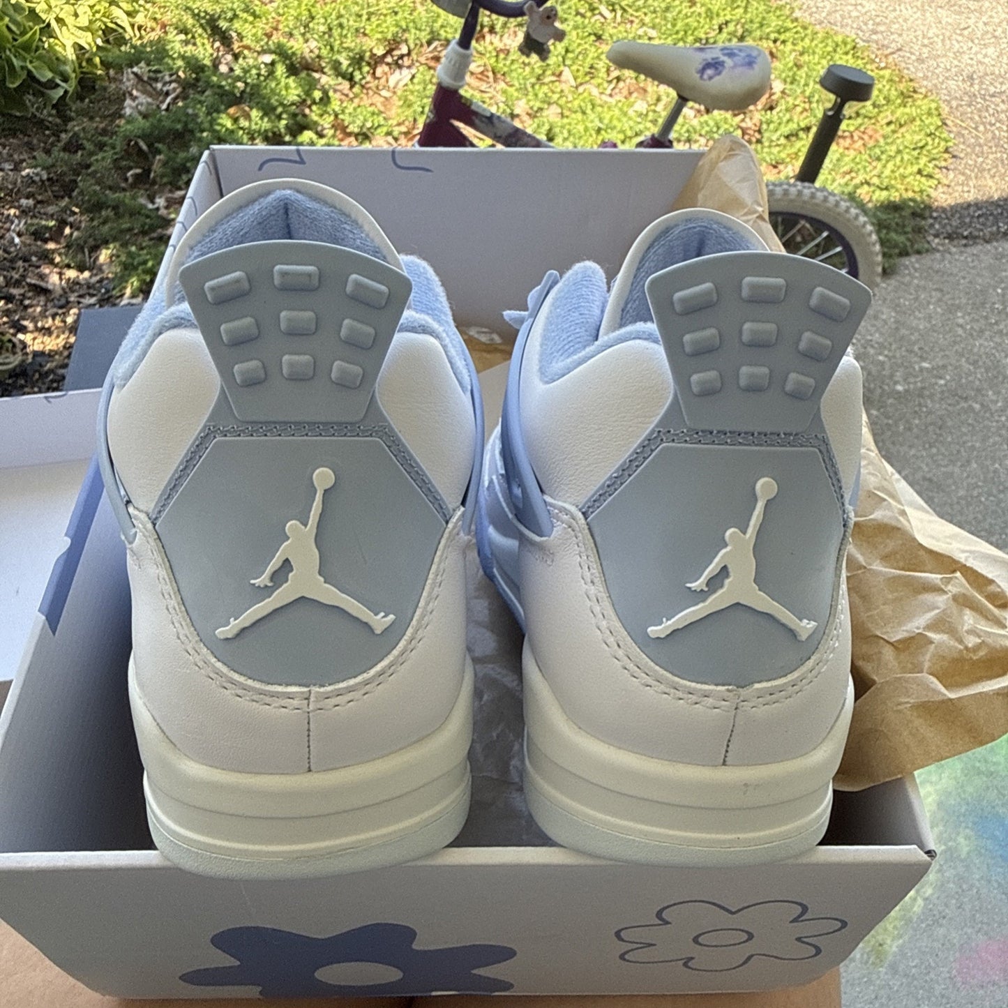 Size 8 - Air Jordan 4 Retro Forget Me Not W