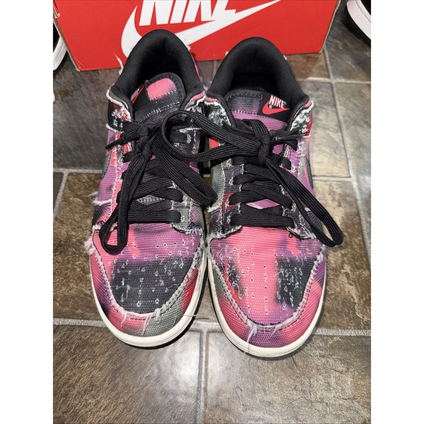 Size 8 - Nike Dunk Premium Low Graffiti