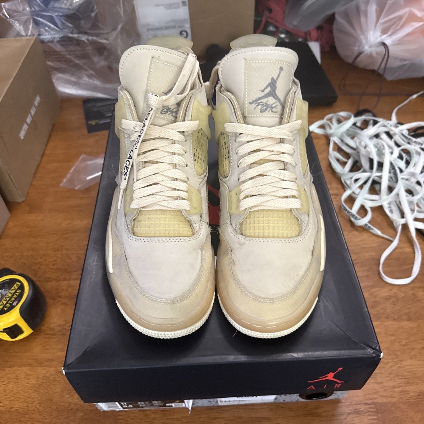 Size 11 - Jordan 4 SP x Off-White Mid Sail W BS301