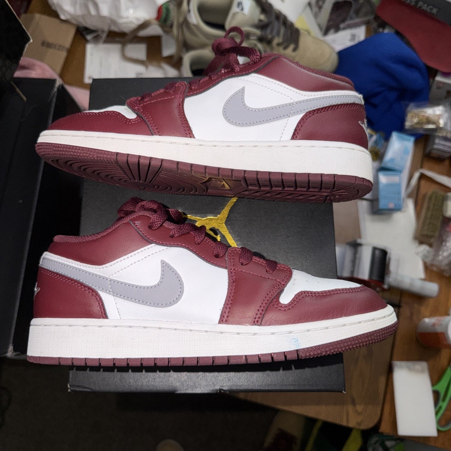 Size 5.5y Jordan 1 Low Bordeaux 55356065