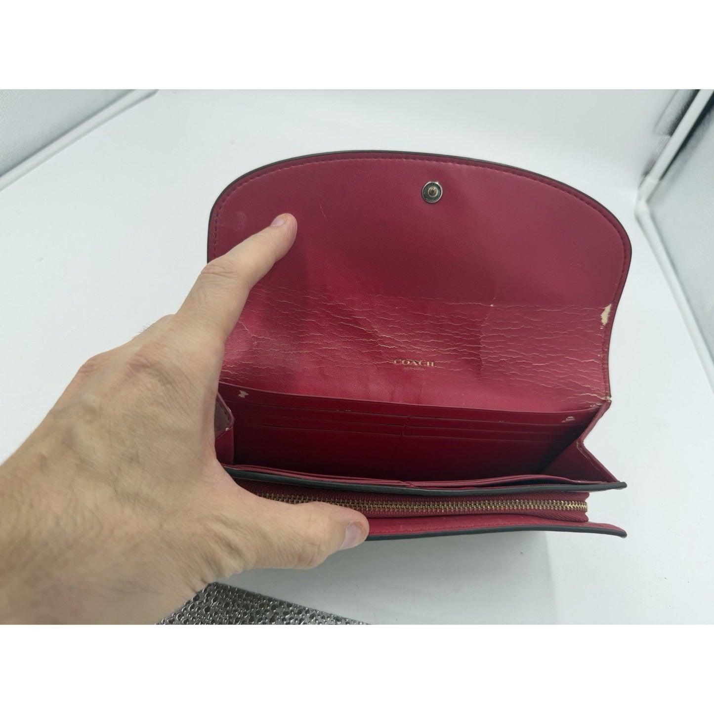 Coach Beige Red Leather Signature Tri-Fold Check-Book Buckle Wallet Used Once