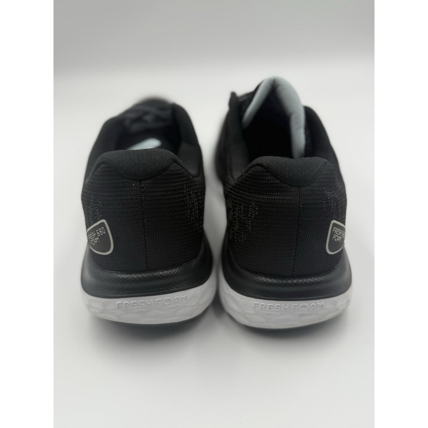 Size 10 - New Balance Fresh Foam 680v7 Black White W NBS273