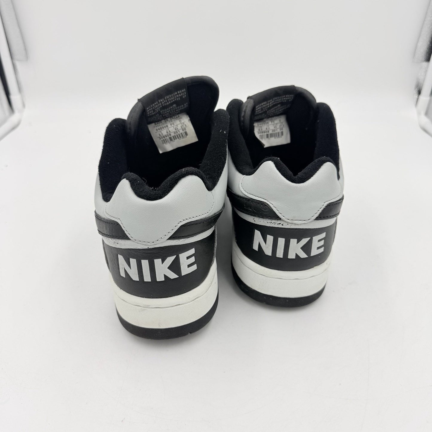 Size 9.5 - Nike Delta Force Low Silver Black