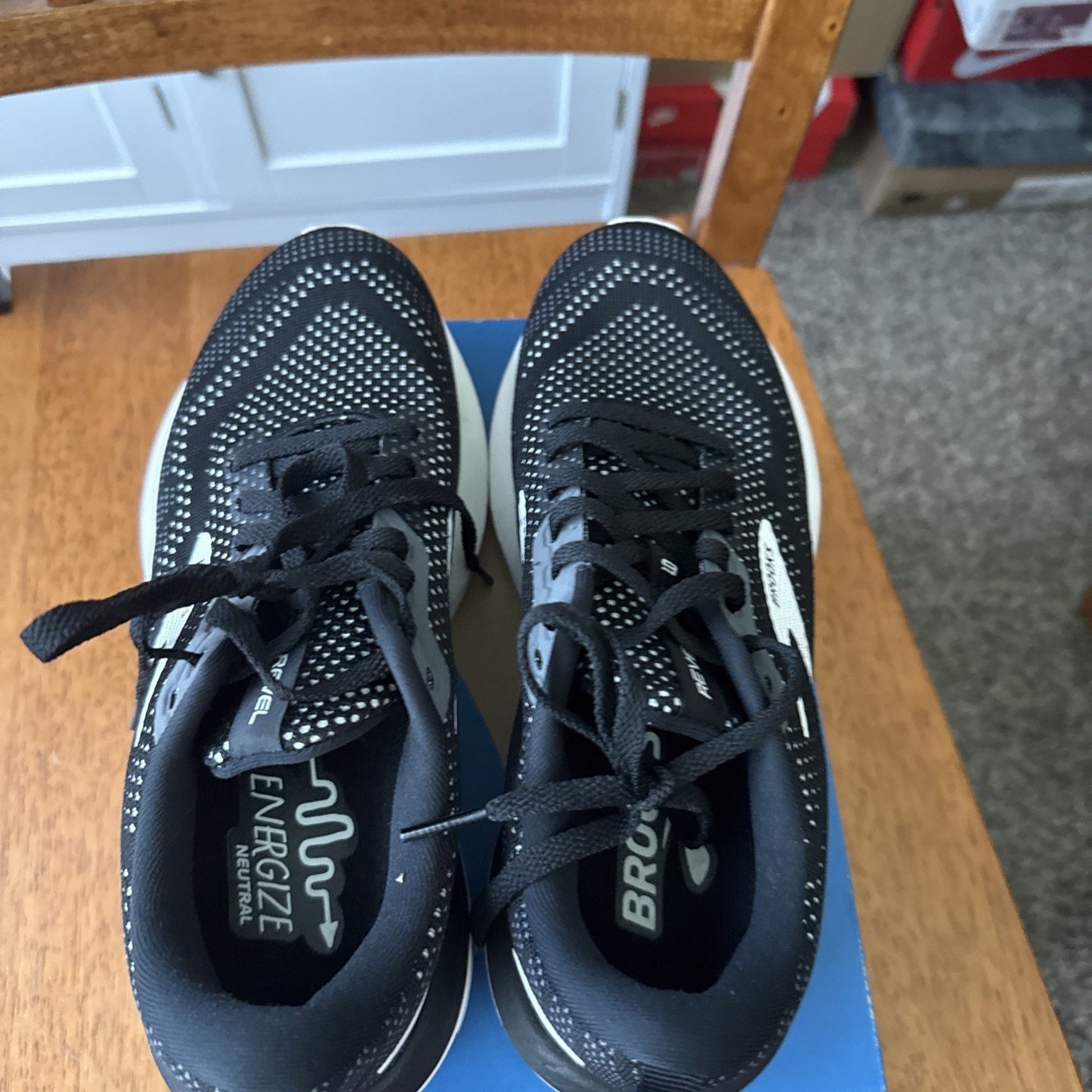 size 6 Brooks Energize Neutral BS196