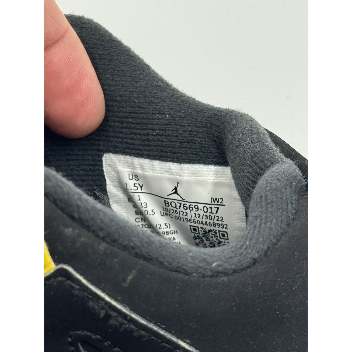 jordan 4 thunder size 3,5 kids NBS339