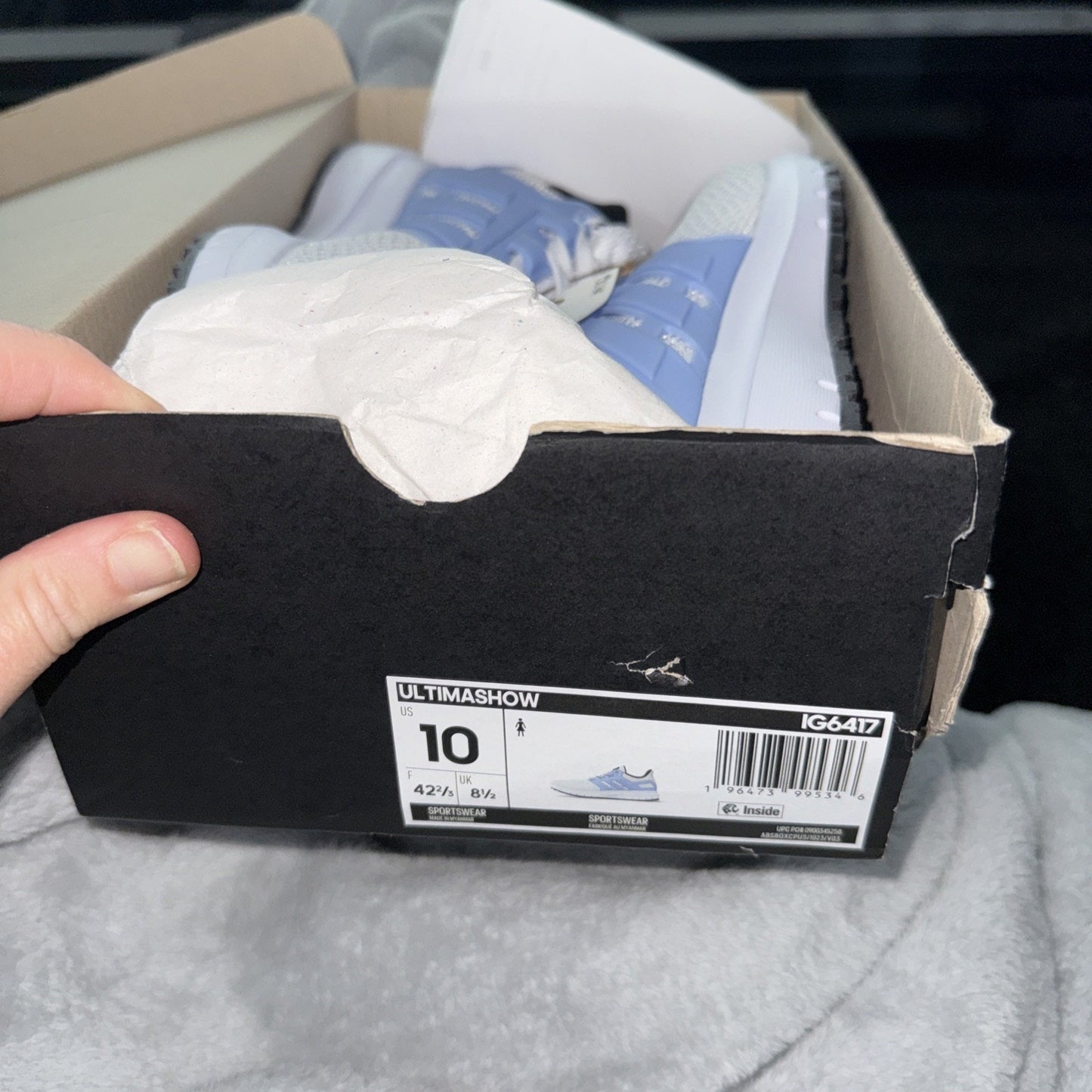 Size 10 - Adidas Ultimashow White Blue Dawn