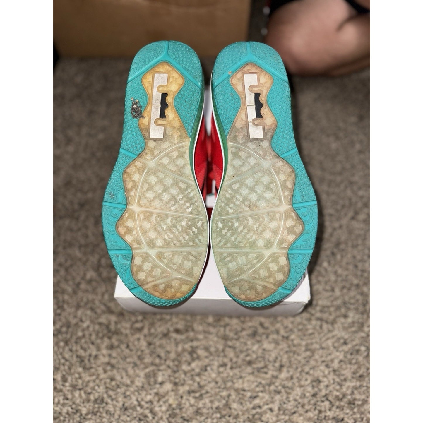 Size 10.5 - Nike LeBron 9 Low Liverpool BS495