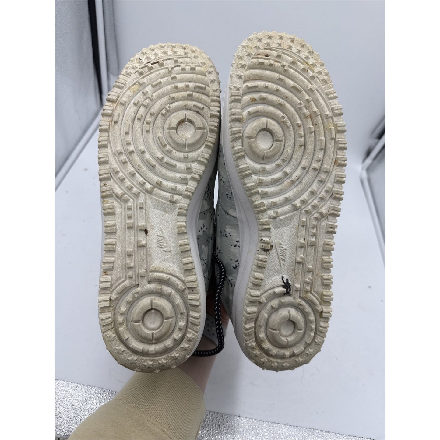 Size 12 - Nike Free TR 8 USC - AR0425-001