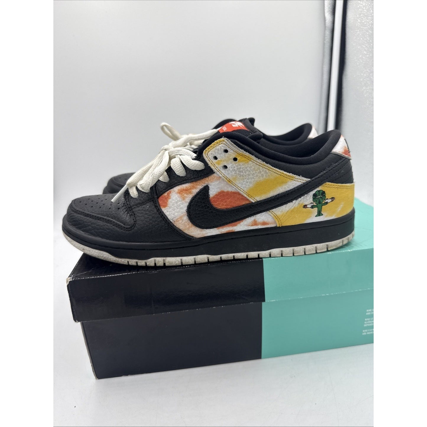 Size 9.5 - Nike Dunk SB Low Tie-Dye Raygun - Black