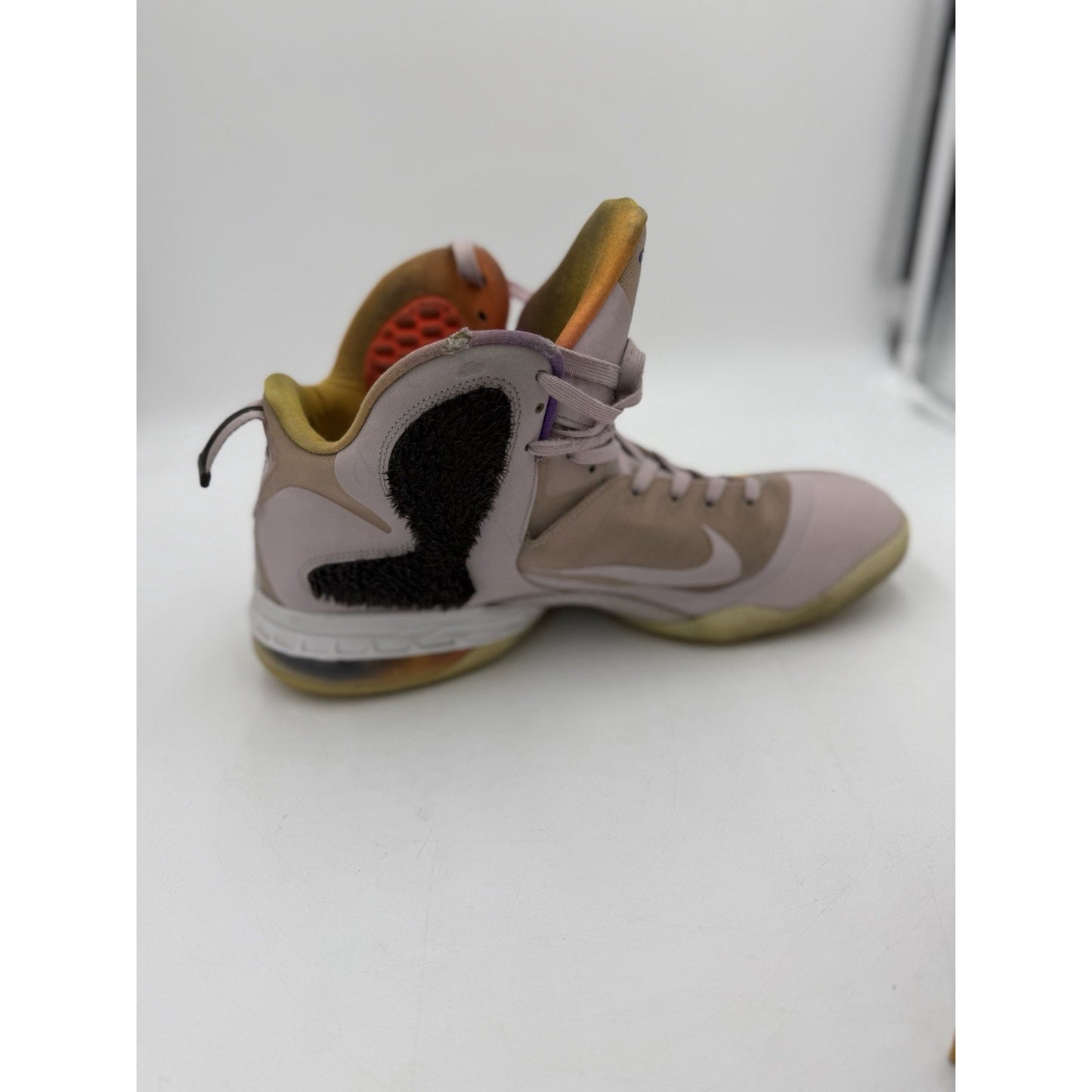 Size 12 Nike LeBron King Of La Dj3909-600