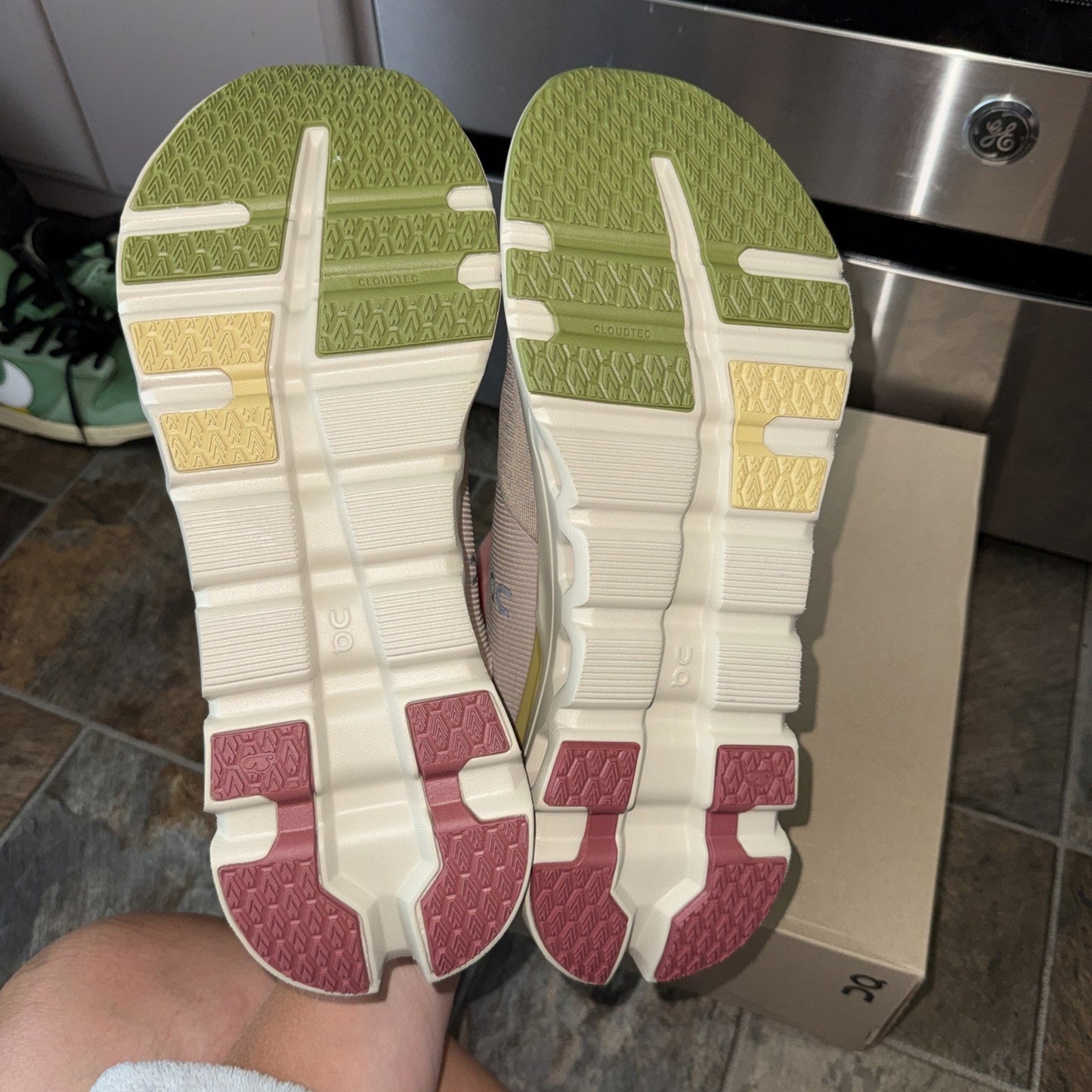 Size 13 Cloud runner 2 WalkGood LA Sand/Flax