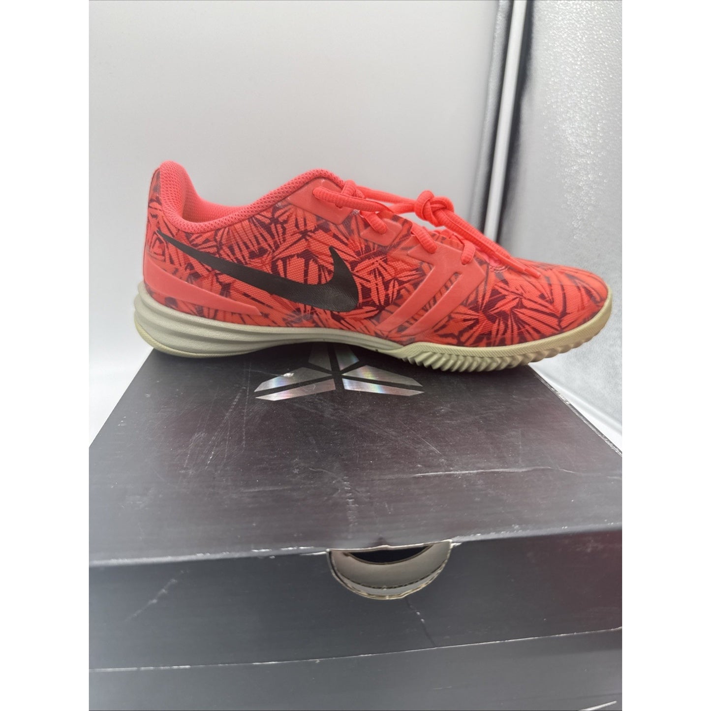 Size 10 - Nike Kobe Mentality Red
